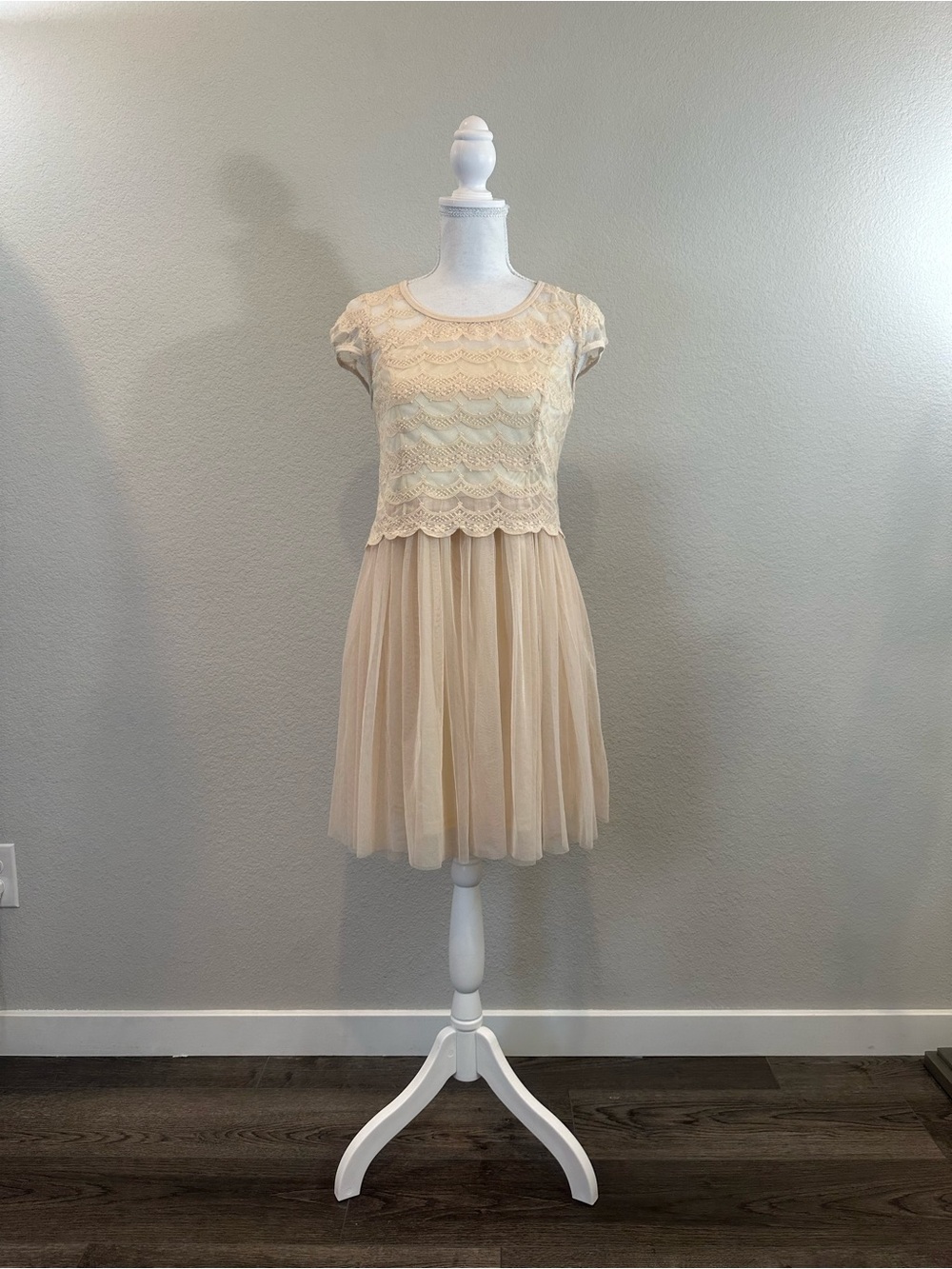 La Chapelle Romantic Beige Lace & Tulle Skirt Women’s Mini Dress - Size S
